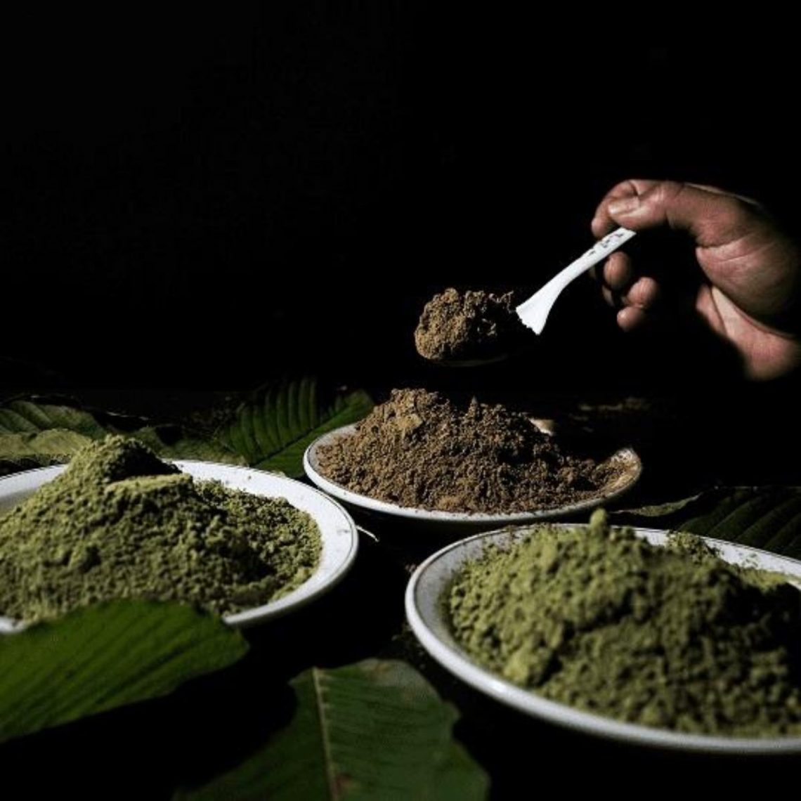 Why Is Black Kratom Trending Amongst People?