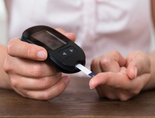 Who should Monitor their Glucose Levels